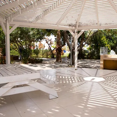 アパート Two Bedroom In Caesar & Spa, Long Perivolia tou Trikomou