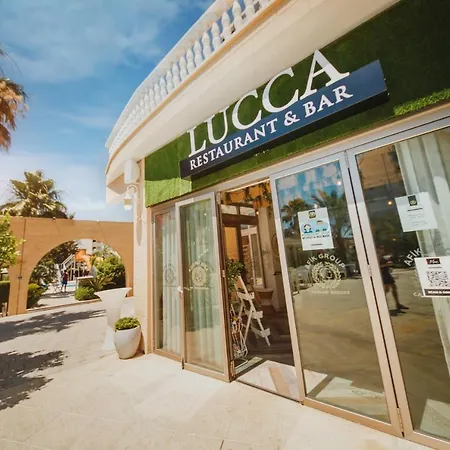 Two Bedroom In Caesar & Spa, Long