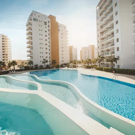 Two Bedroom In Caesar & Spa, Long *