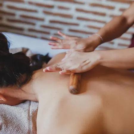 Two Bedroom In Caesar & Spa, Long *