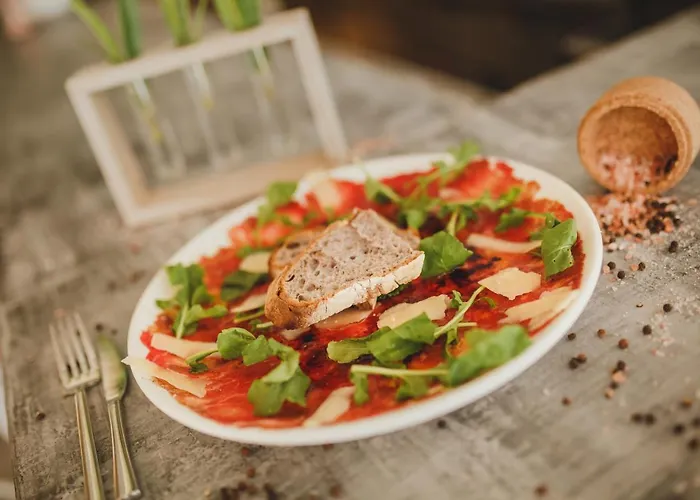 Apartment Two Bedroom In Caesar & Spa, Long