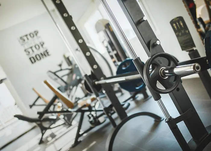 Two Bedroom In Caesar & Spa, Long Apartment *