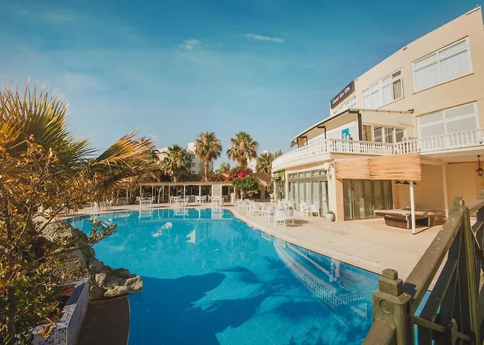 Two Bedroom In Caesar & Spa, Long *