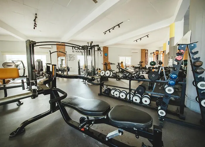 Two Bedroom In Caesar & Spa, Long *